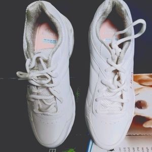 Woman's Fila Comfort some Athletic shoe size 7.5